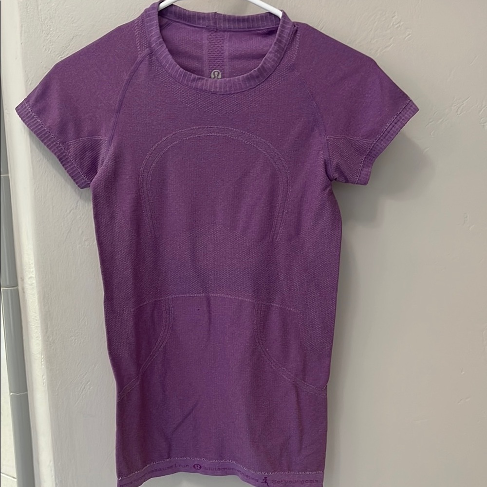 Lululemon Short Sleeve Run Swiftly Athletic Top